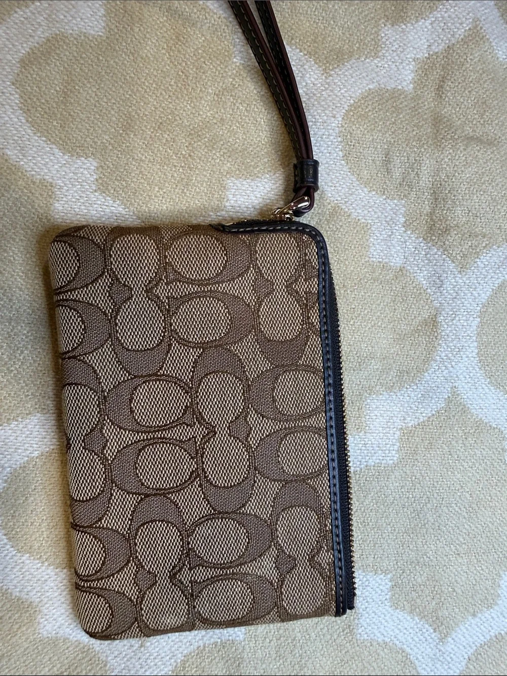 Coach Tan/Brown Signature Zip Card Holder